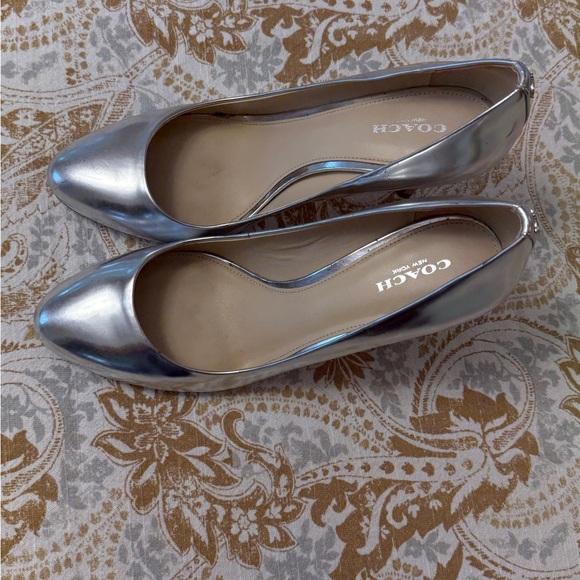 Coach Metallic Silver Heels - Picture 1 of 11